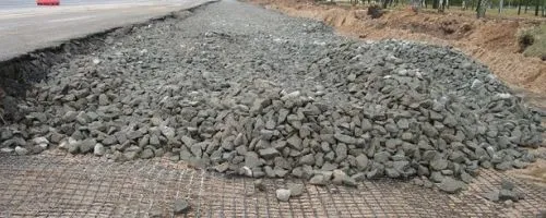 Сетка для дорожного полотна: советы специалистов по выбору
