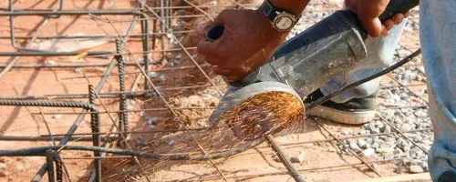 Как правильно подобрать материал и армировать фундамент для забора