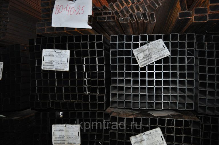 Труба квадратная профильная 20х20х1.5 мм