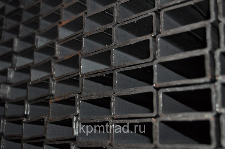 Труба прямоугольная профильная 30х15х1.2 мм