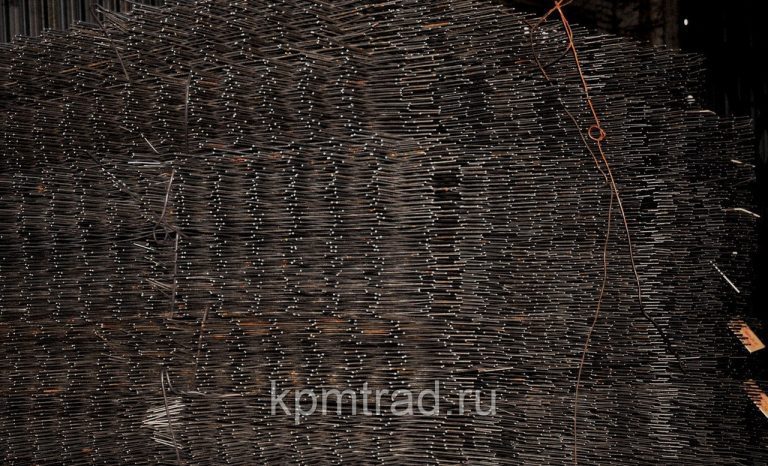 Сетка стальная 100х100х4 мм в картах