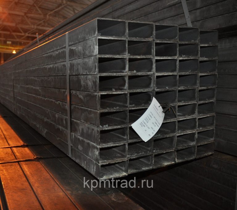 Труба прямоугольная профильная 80х30х2.5 мм