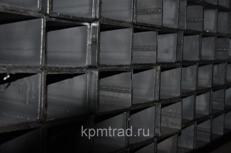 Труба прямоугольная профильная 80х30х2.5 мм