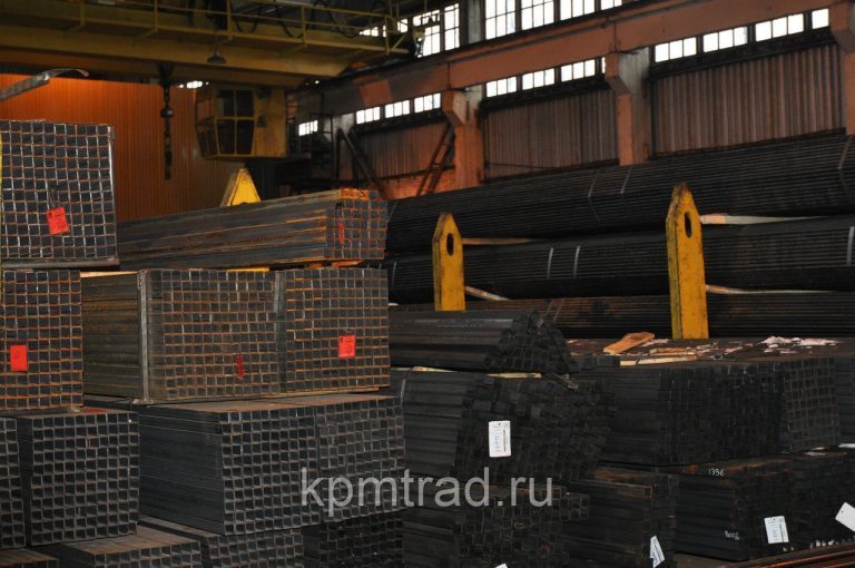 Труба квадратная профильная 15х15х1.2 мм