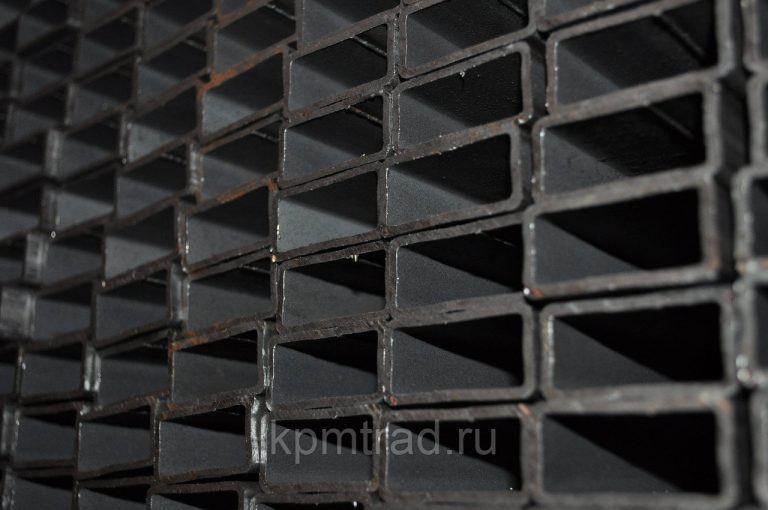 Труба прямоугольная профильная 60х40х1.75 мм