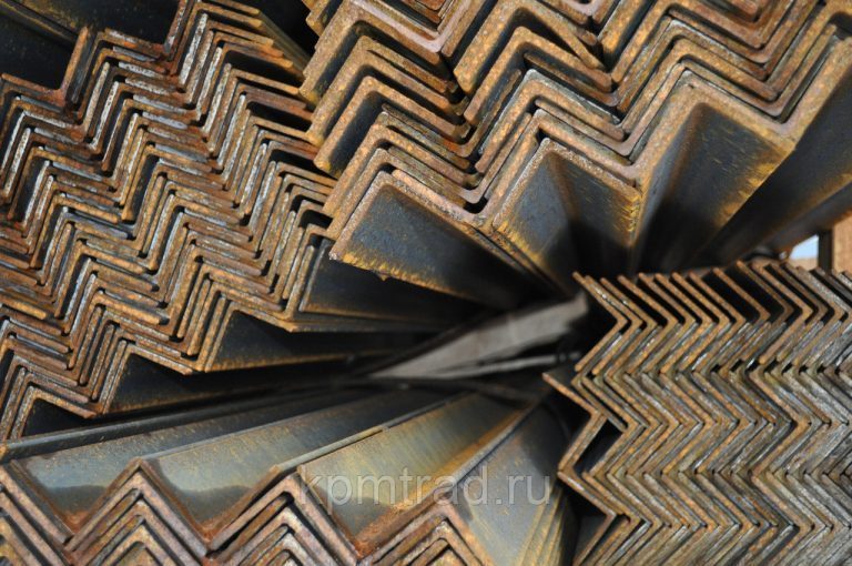 Уголок равнополочный 25х25х3