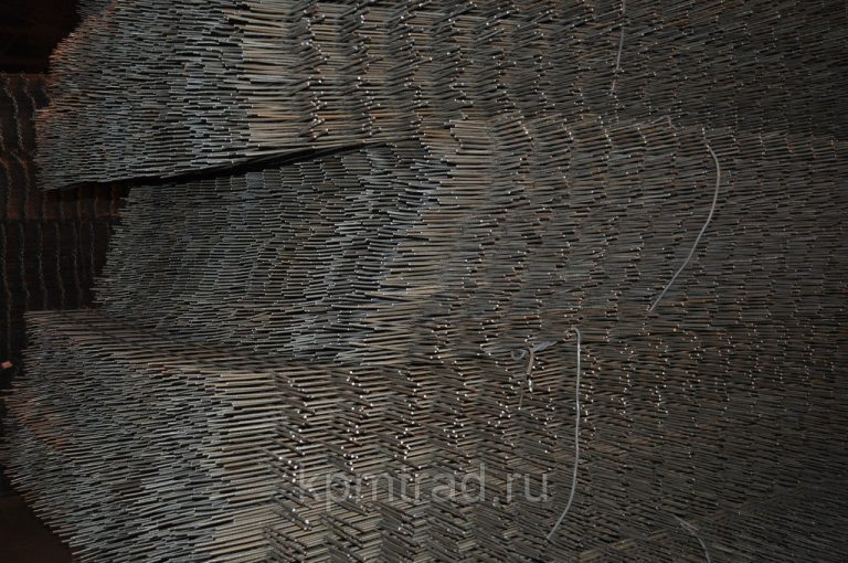 Сетка металлическая ячейка 200х200х3 мм в картах