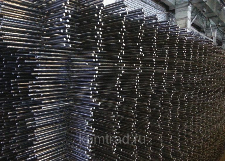 Сетка металлическая ячейка 200х200х8 мм в картах