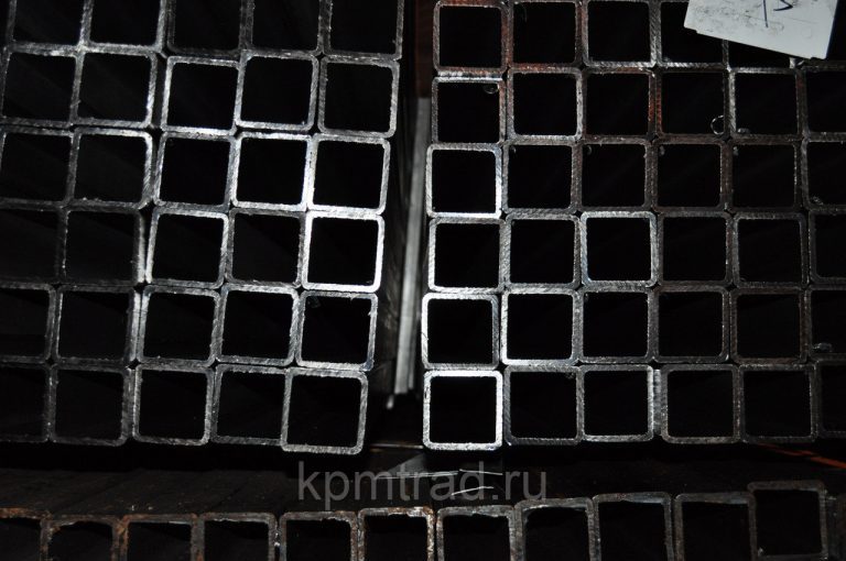 Труба квадратная профильная 30х30х2 мм