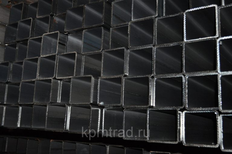 Труба квадратная профильная 50х50х4 мм