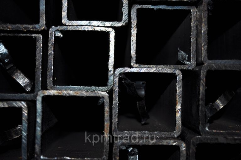 Труба квадратная профильная 50х50х5 мм