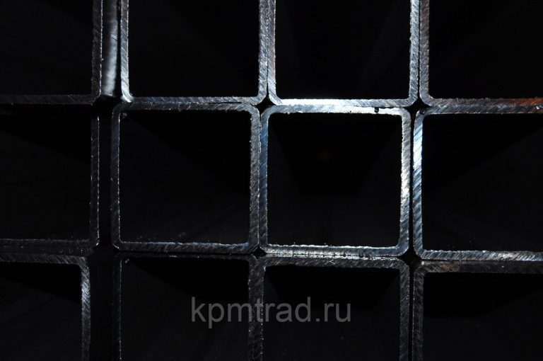 Труба квадратная профильная 60х60х3 мм