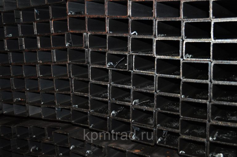 Труба прямоугольная профильная 30х20х1.5 мм