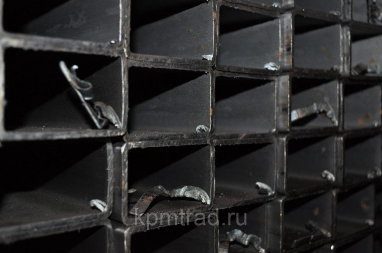 Труба прямоугольная профильная 40х20х4 мм