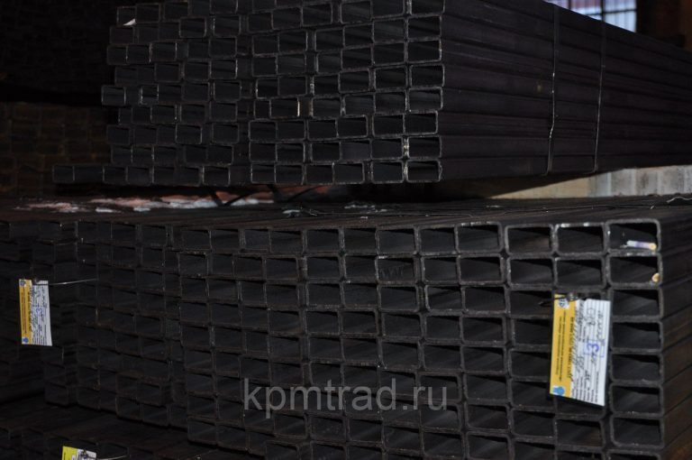 Труба прямоугольная профильная 50х30х1.5 мм