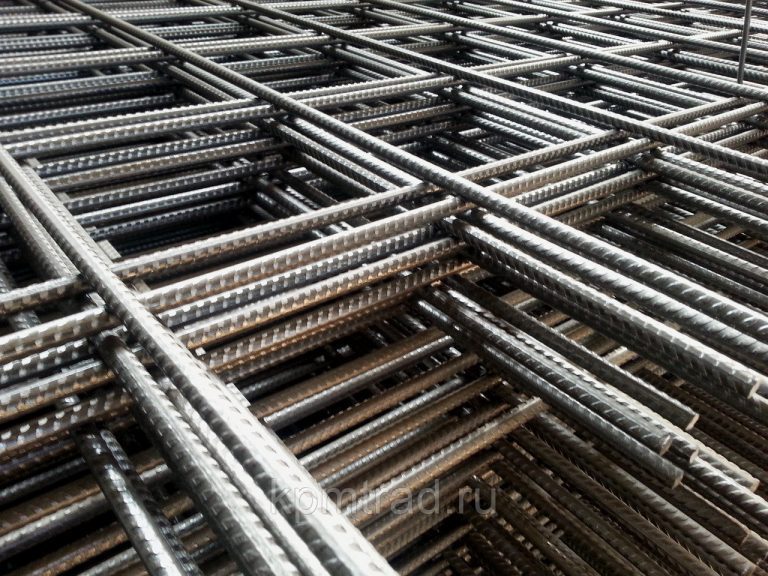 Сетка металлическая ячейка 200х200х10 мм в картах