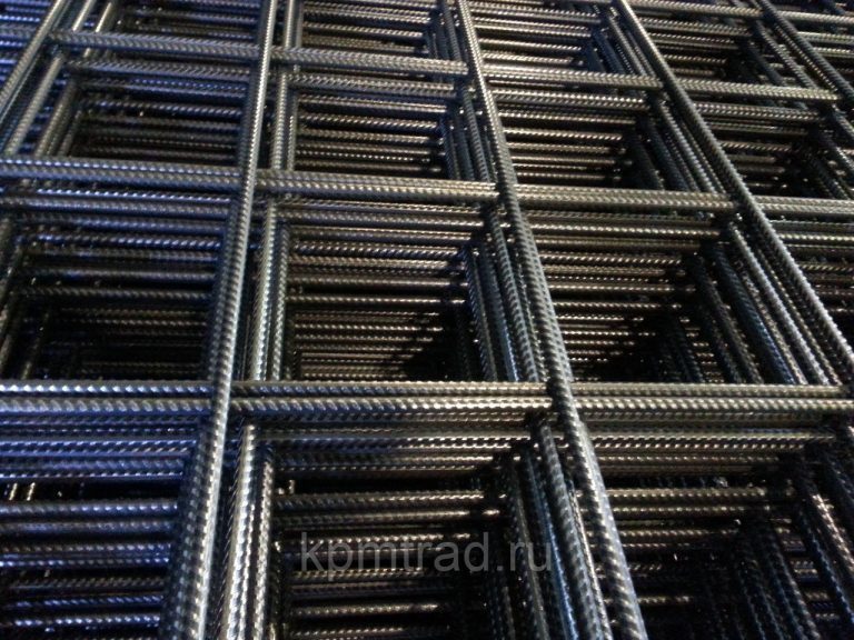 Сетка металлическая ячейка 100х100х6 мм в картах