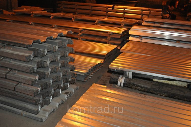 Профнастил профлист оцинкованный С8х1150х0.6 мм для забора и крыши