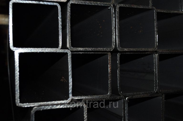 Труба квадратная профильная 200х200х7 мм