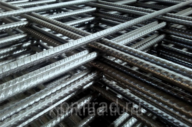 Сетка дорожная 100х100х10 мм в картах