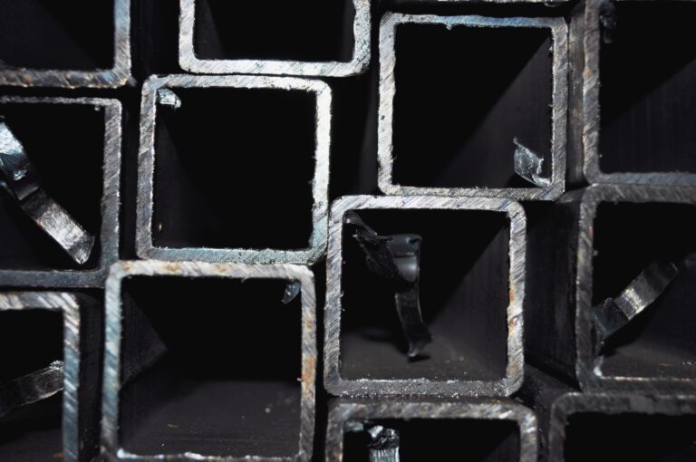 Труба квадратная профильная 50х50х1.5 мм