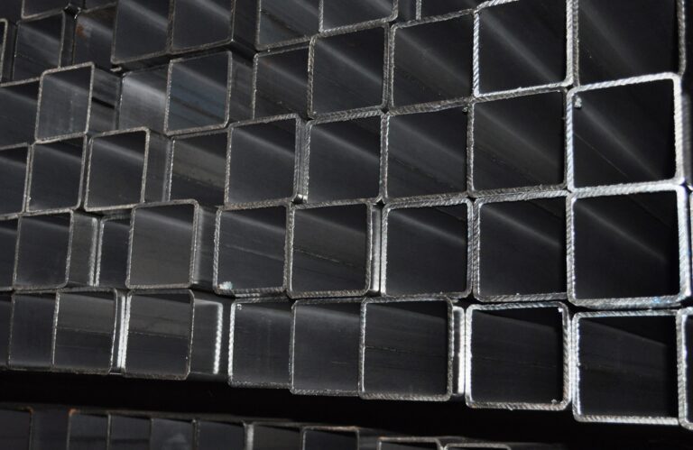 Труба квадратная профильная 100х100х2.5 мм