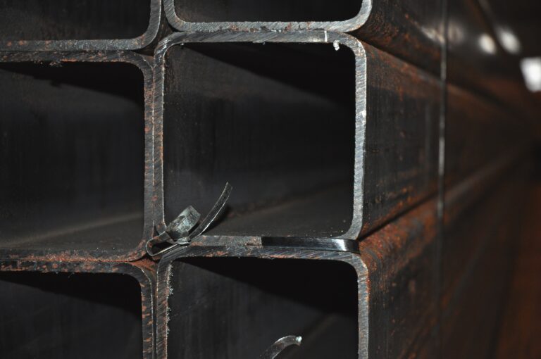 Труба квадратная профильная 100х100х5 мм