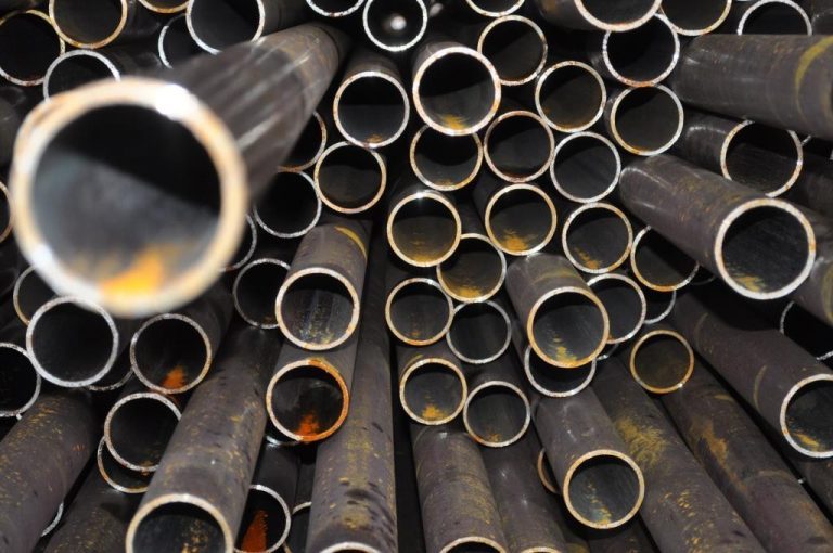 Труба бесшовная 09Г2С 70х4 мм Гост 8732-78