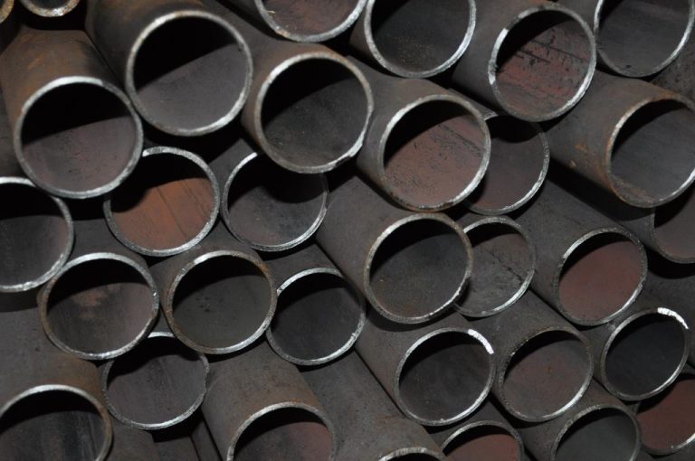 Труба бесшовная 09Г2С 70х4 мм Гост 8732-78