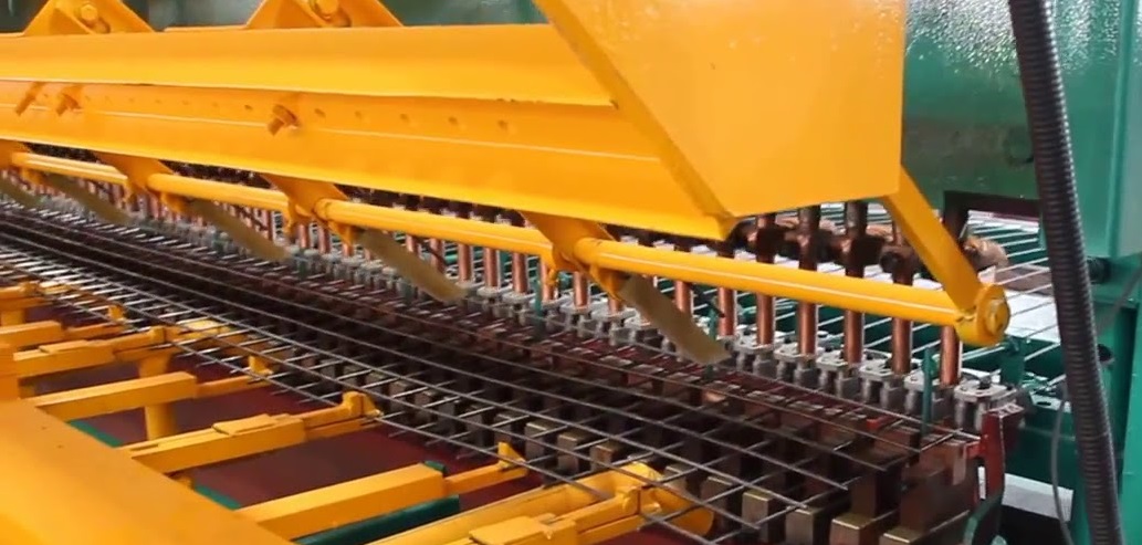 kak-proizvoditsya-kladochnaya-setka-stanok