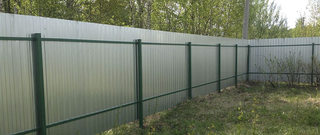 profnastil-ocinkovannyj-dlya-zabora